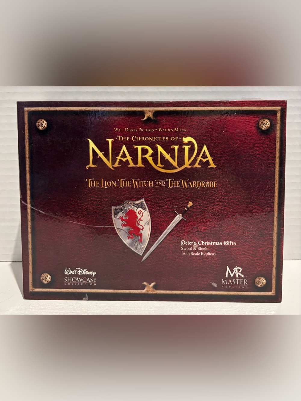 Disney Showcase Chronicles of Narnia Peter's Sword & Shield Vintage 2005